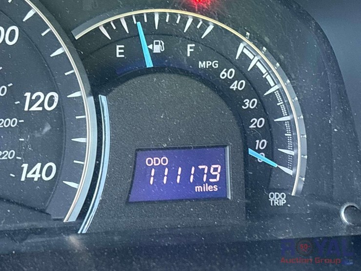 2012-toyota-camry-sedan-image-9