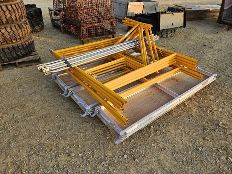 #3141-•-new-scaffold-with-3-walk-planks-image-7