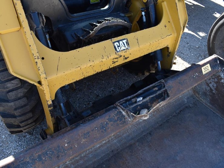 caterpillar-226d-image-10