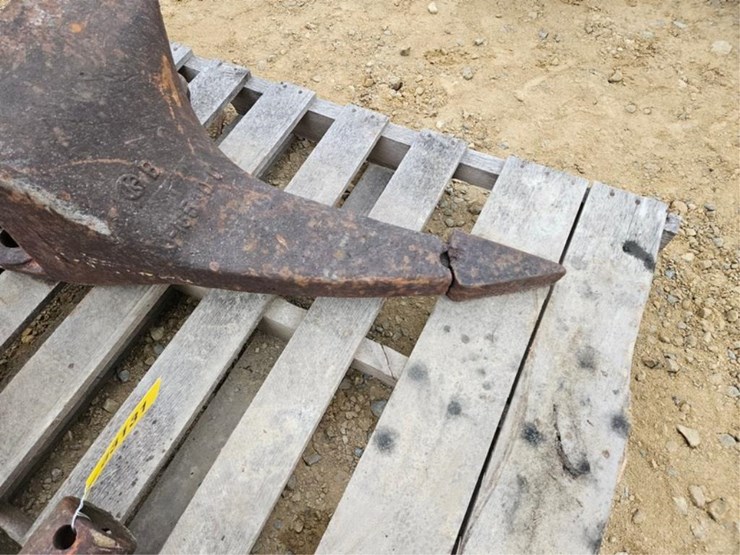 #3130-•-frost-tooth-for-excavator-image-7