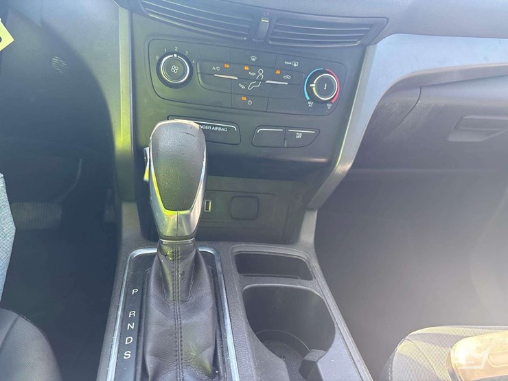 2019-ford-escape-image-16