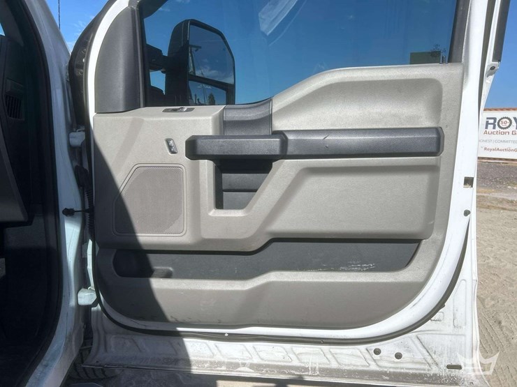 2017-ford-f250-image-18