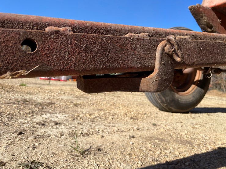 #5931-•-gravity-box-on-running-gear-image-11