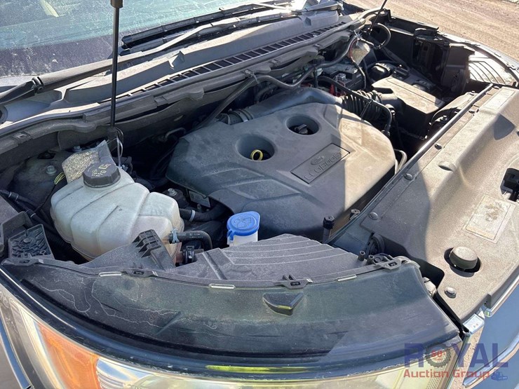 2016-ford-edge-image-24