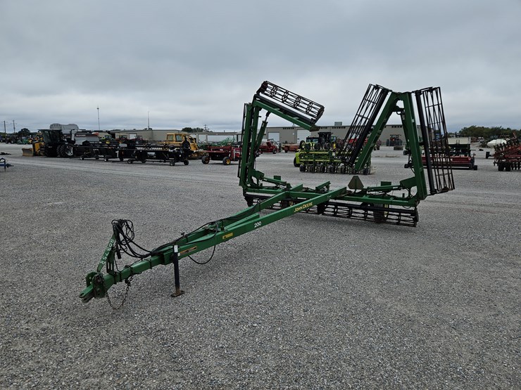 2002-john-deere-200-image-12