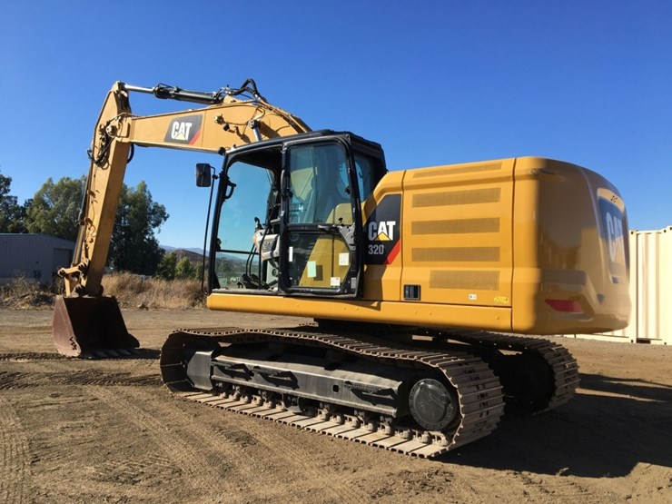 2018-caterpillar-320-image-4