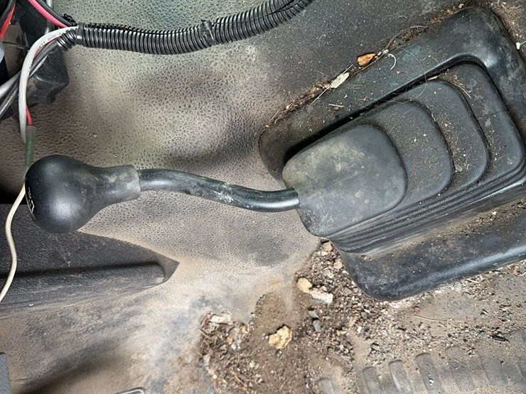 2016-ford-f550-xl-image-27