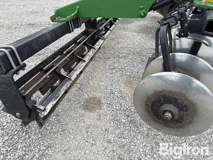 john-deere-2720-image-19