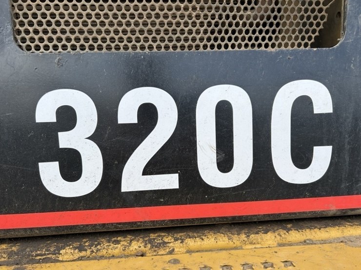 caterpillar-320c-image-29