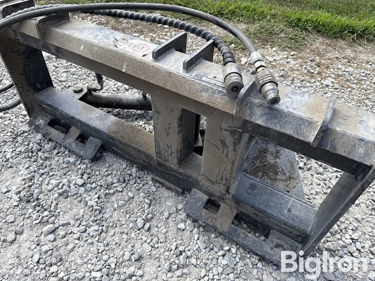 skid-steer-post-&-tree-puller-image-13