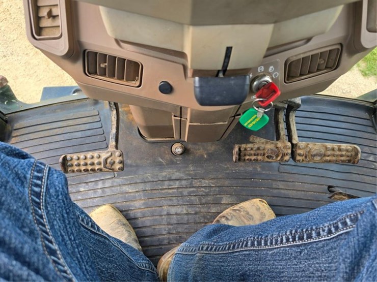 john-deere-7610-image-31