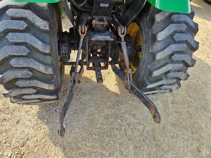 john-deere-2520-image-12