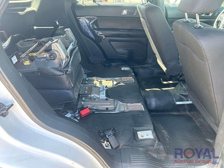 2017-ford-explorer-image-23