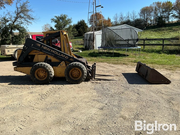 1990-new-holland-l785-image-4