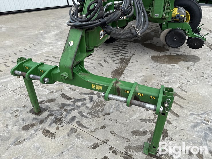 john-deere-16-image-9