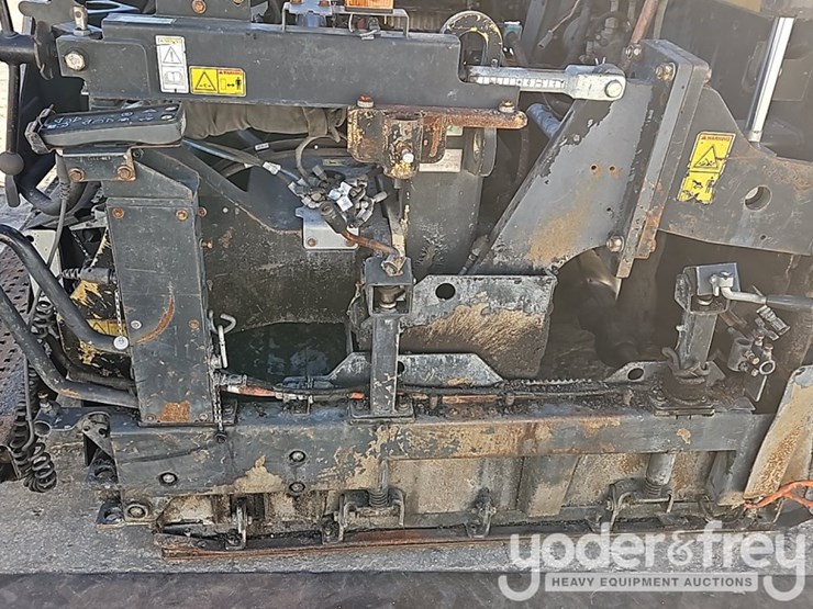 2017-caterpillar-ap-1000f-image-21