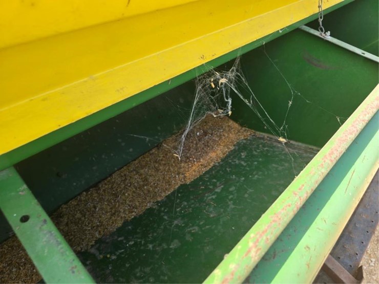 john-deere-8300-image-15