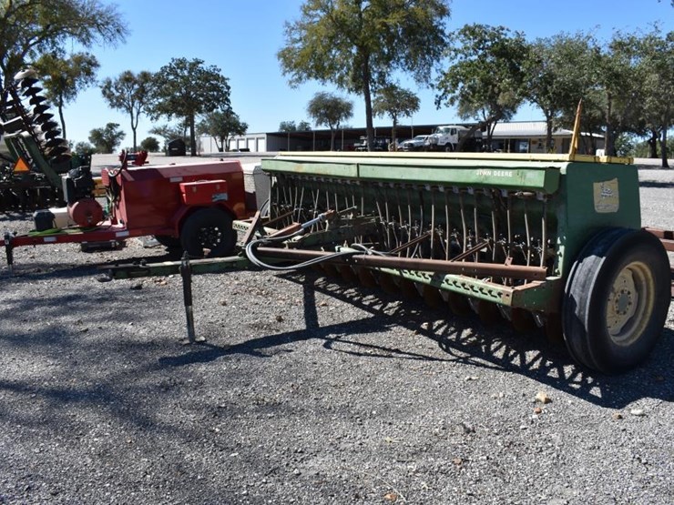 john-deere-8300-image-1