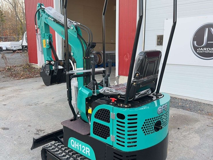 2025-cfg-qh12r-mini-excavator-image-7