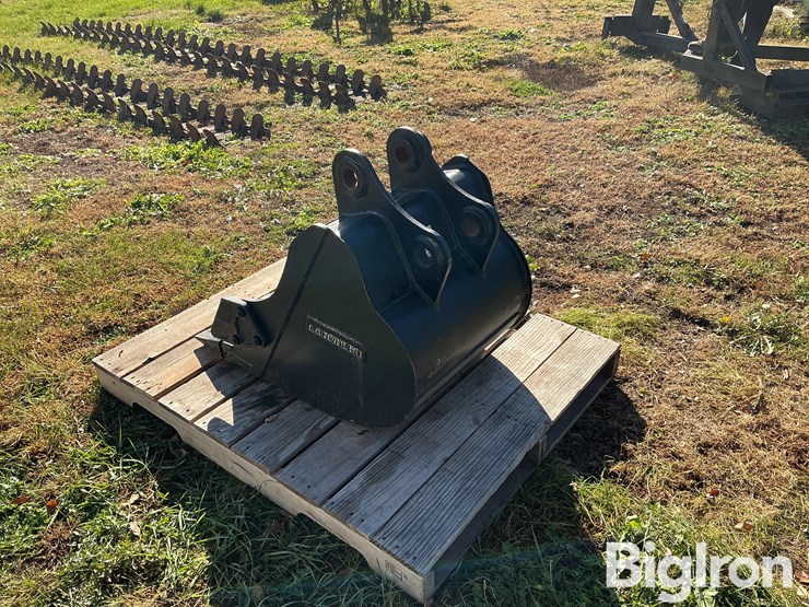 2023-landhero-cat305/306-mini-excavator-bucket-image-7