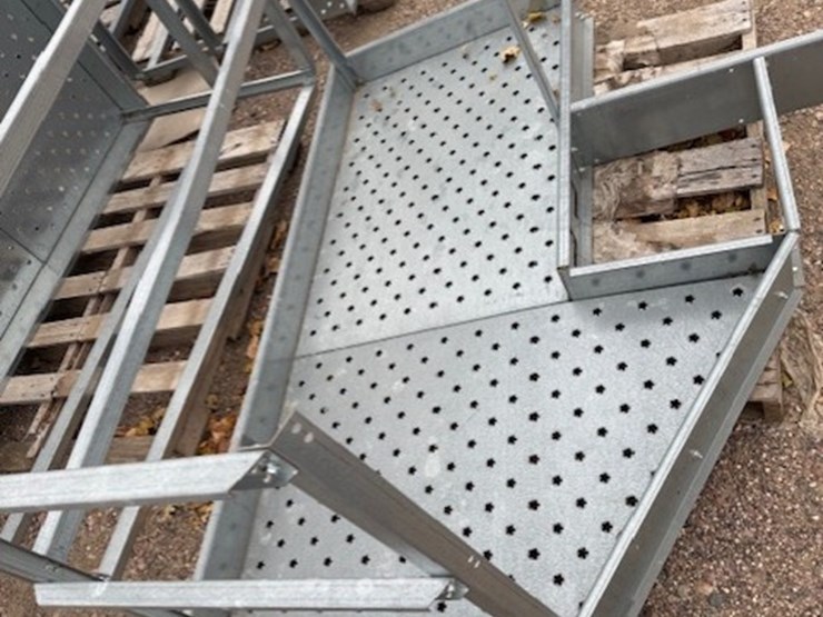 3-galvanized-platforms-(pd5312)-image-3