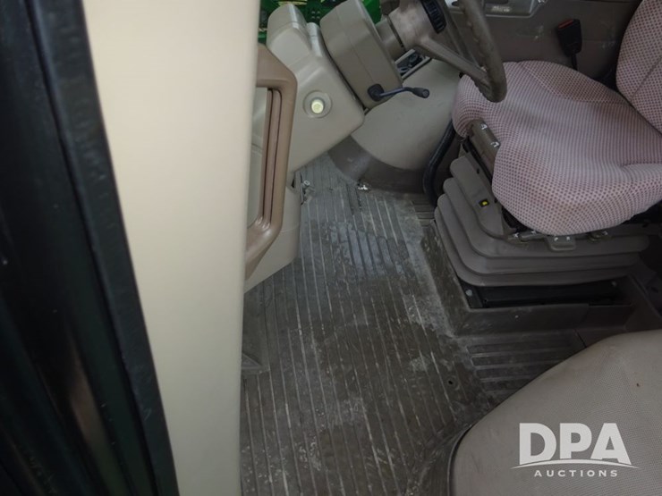 2015-john-deere-r4038-image-114