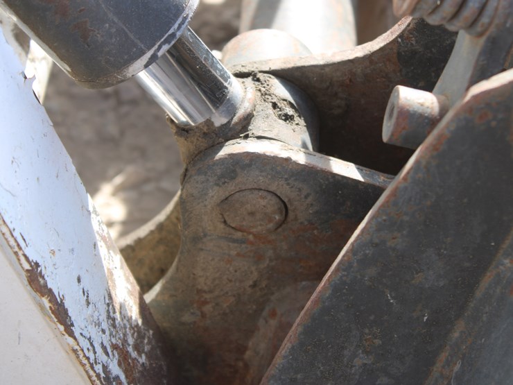 2015-bobcat-s530-image-46