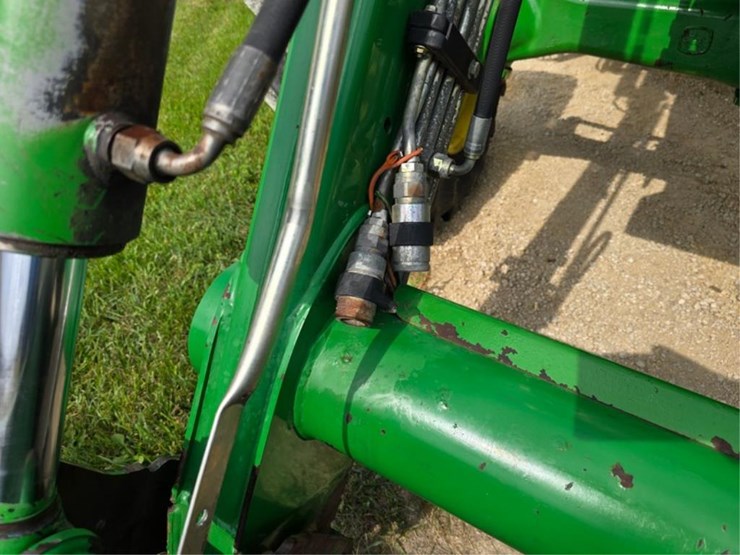 john-deere-7520-image-22