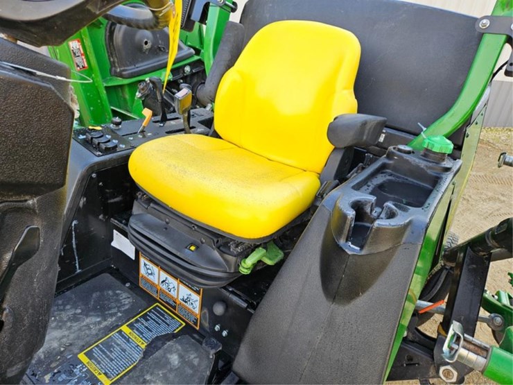 2021-john-deere-1600-turbo-image-32