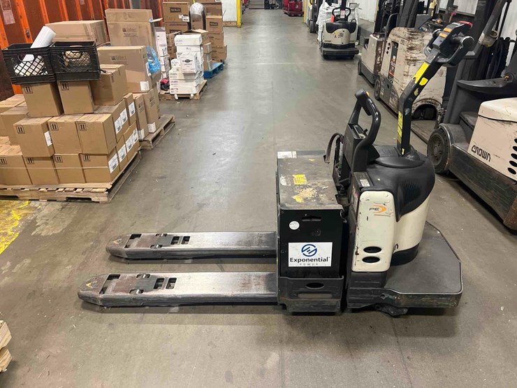 2017-crown-pe4500-60-image-1