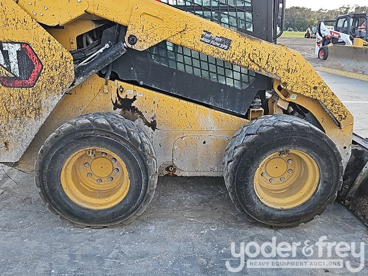 2019-caterpillar-262d3-image-8
