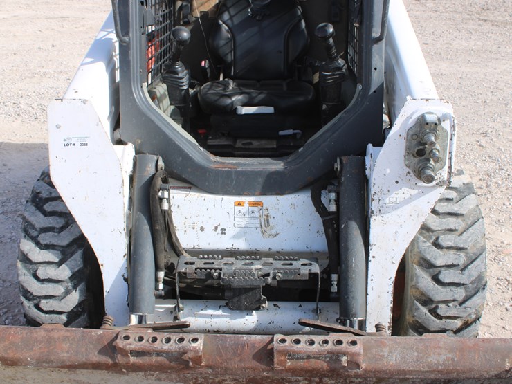 2015-bobcat-s530-image-21