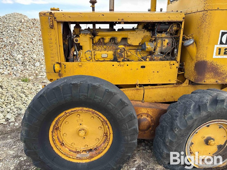 1958-caterpillar-12-image-18