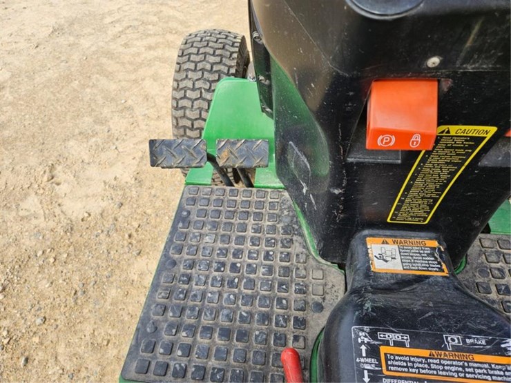 john-deere-4100-image-23