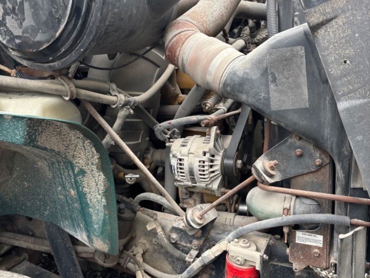 1999-ihc-8100-truck-(pz14131,-unit-7240)-image-7