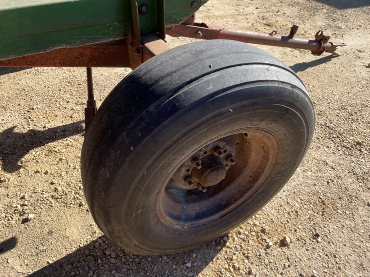 #5929-•-gravity-box-on-running-gear-image-31