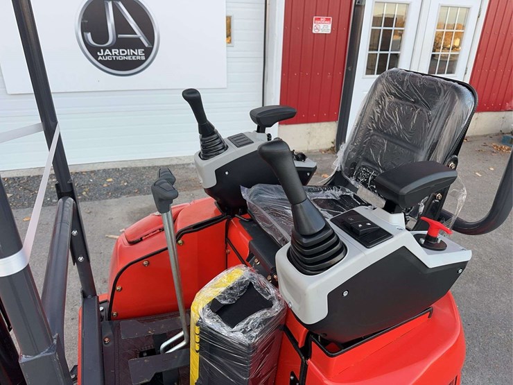 2025-cfg-qk20r-mini-excavator-image-13