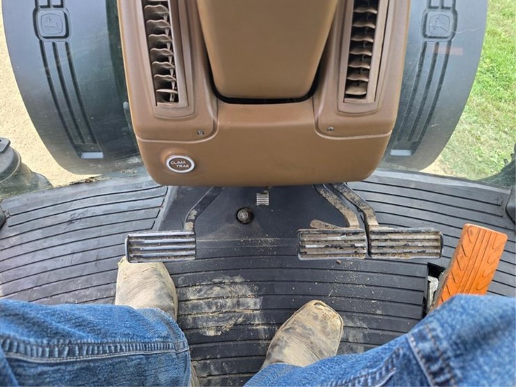 john-deere-8330-image-42