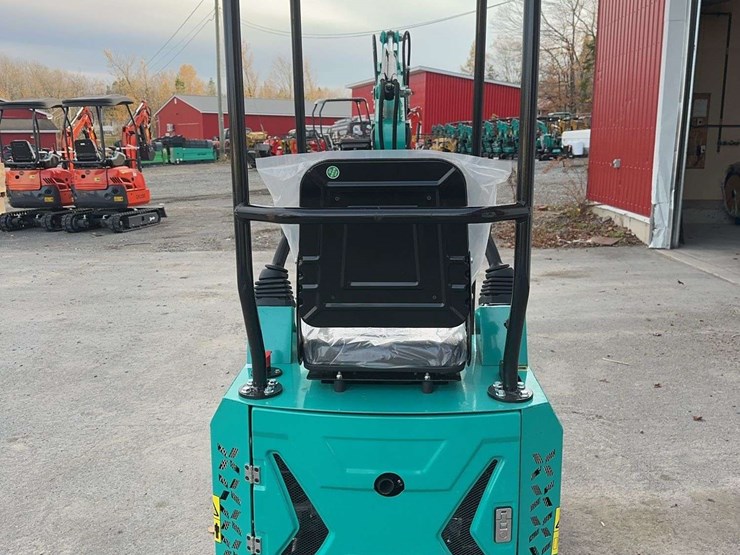 2025-agt-mh12z-mini-excavator-image-6