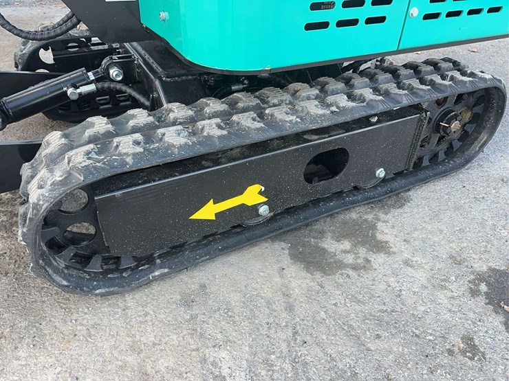 2025-agt-h15z-mini-excavator-image-11