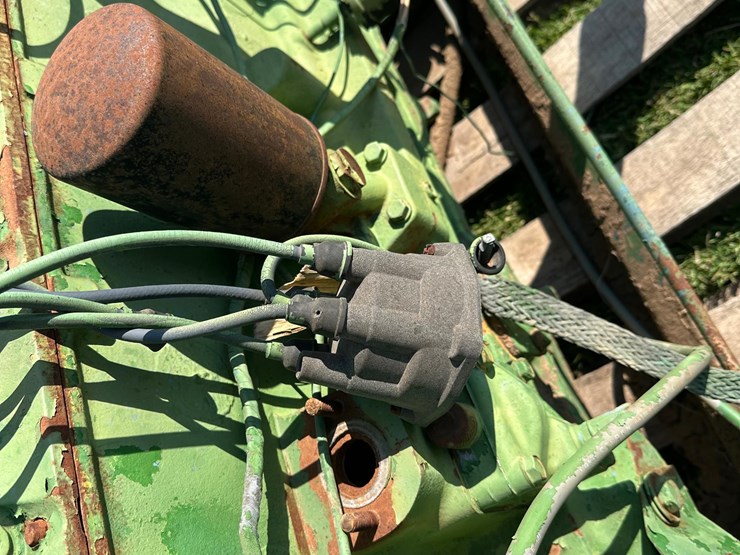 john-deere-105-image-11