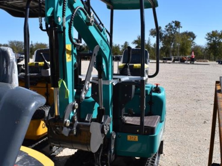 cfg-qk16r-mini-excavator-(serial-#-qk16r202509031437)-(k)-image-1