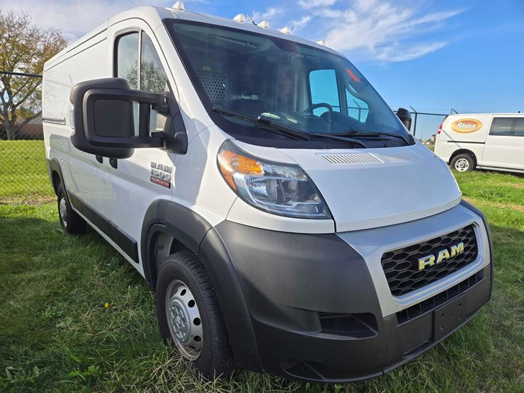 2021-ram-promaster-1500-image-3