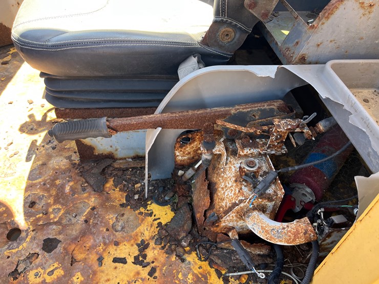 komatsu-wa250-image-12