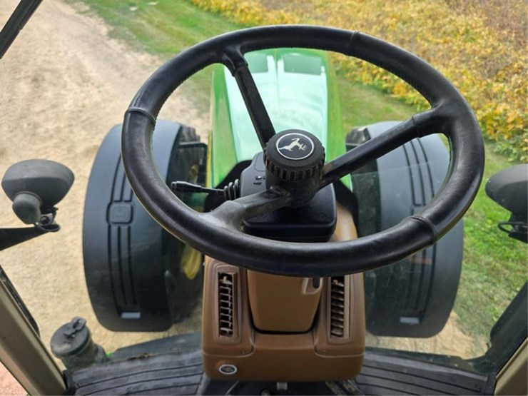 john-deere-8330-image-41