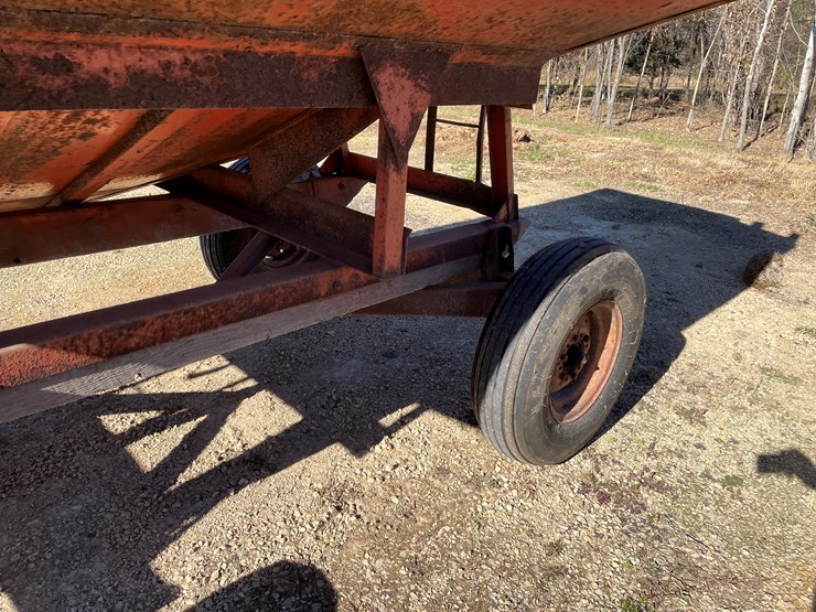 #5931-•-gravity-box-on-running-gear-image-22