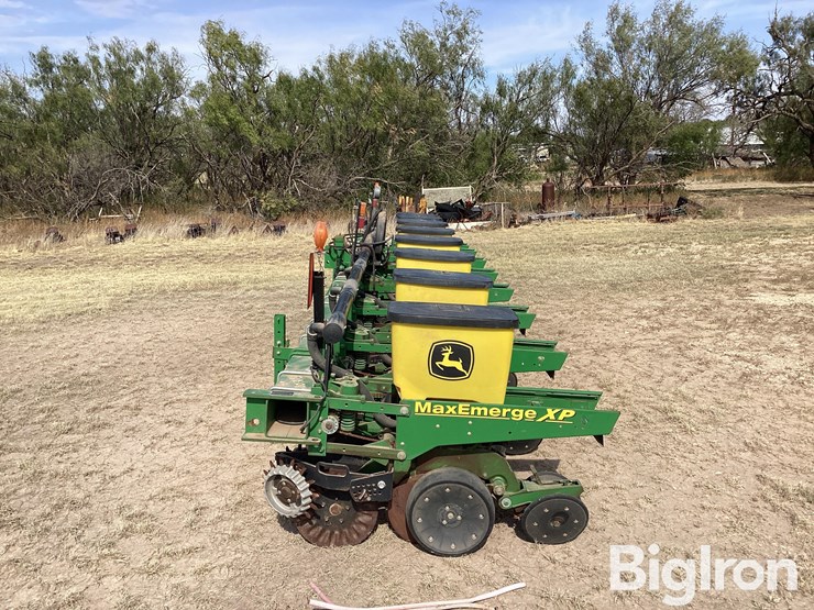 2007-john-deere-1700-image-8