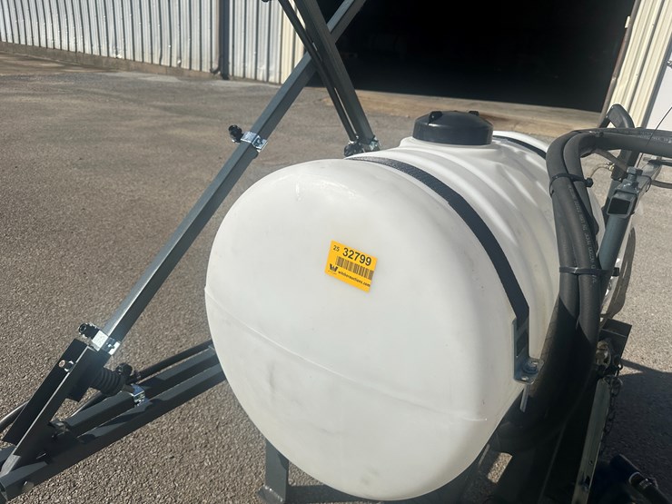 caterpillar-12-image-16