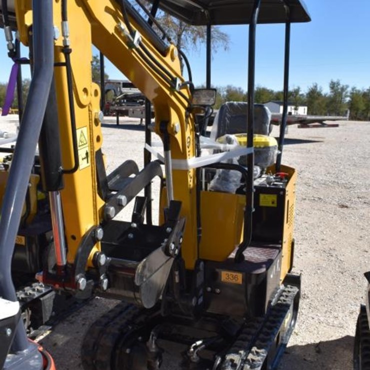 CFG H12R MINI EXCAVATOR (SERIAL # H12R2025L09030361) (K)