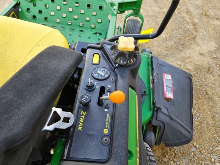 2016-john-deere-z960r-image-18